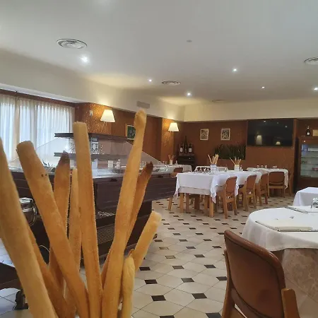 莫多酒店